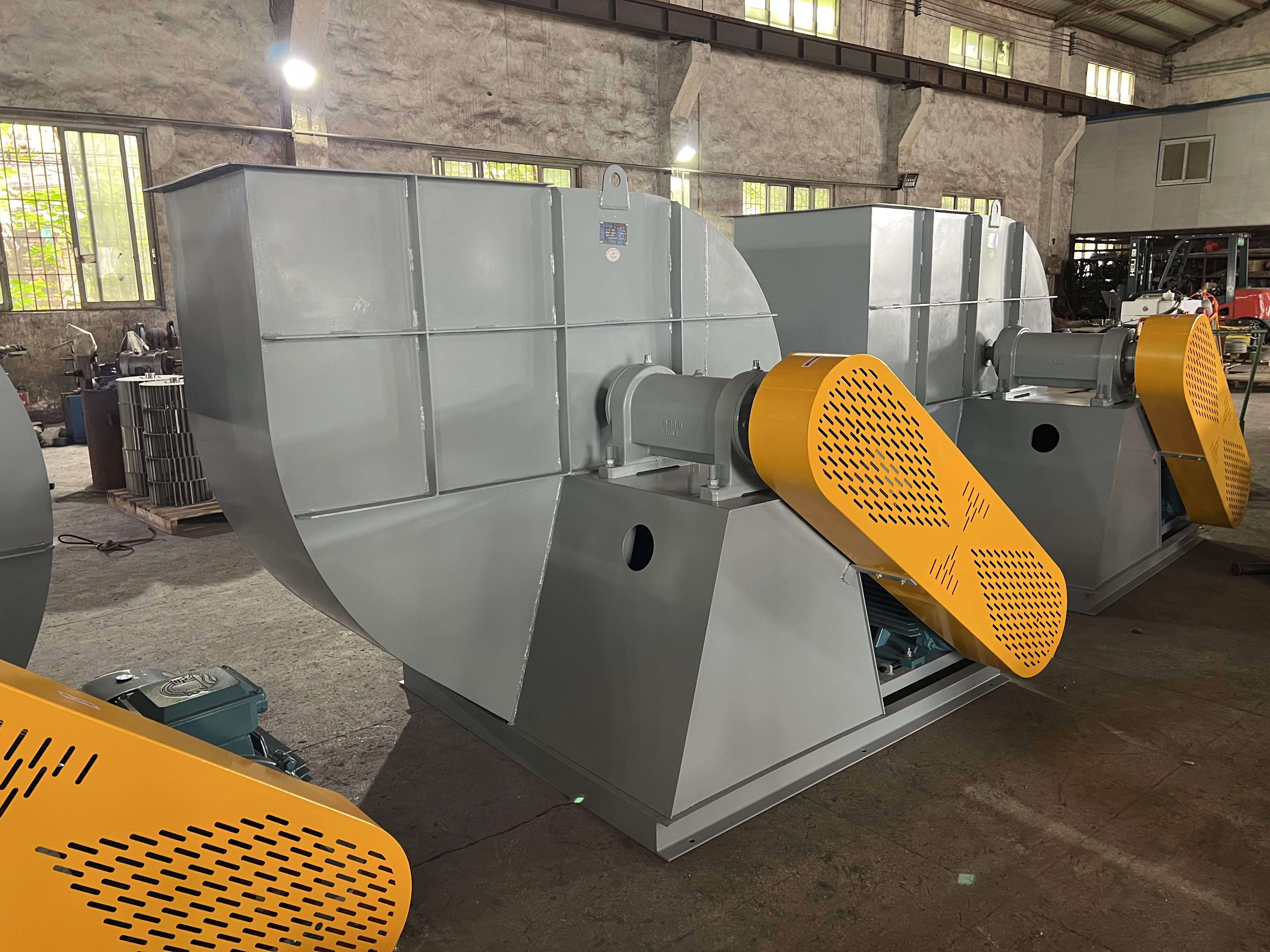 Centrifugal fan